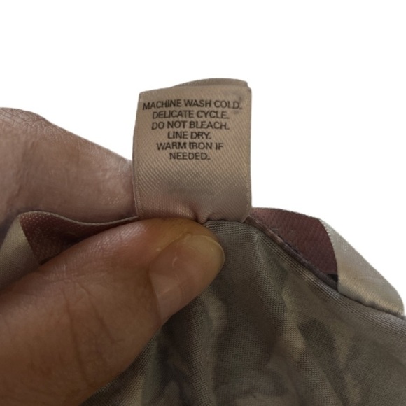 3/$30 Victoria's Secret Women's Short Sleeve Top - Picture 5 of 7